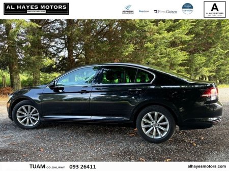 2019 Volkswagen Passat - photo 2