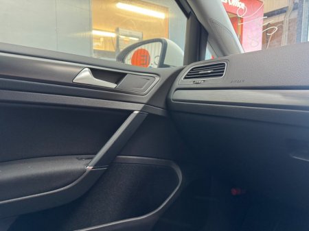 2019 Volkswagen Golf - photo 16
