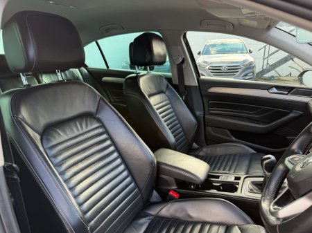 2020 Volkswagen Passat - photo 10