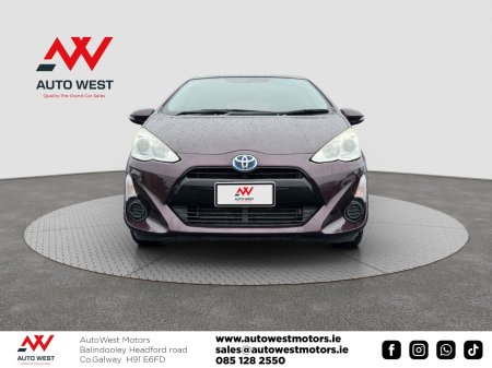 2016 Toyota Aqua - photo 2