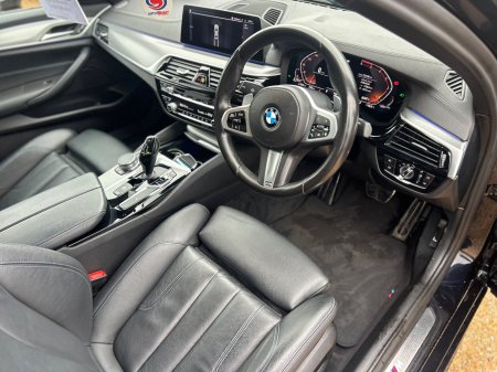 2020 BMW 5-Series - photo 9