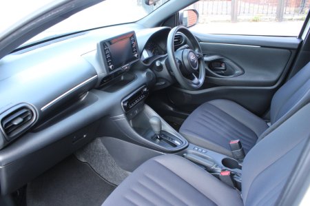 2020 Toyota Yaris - photo 8