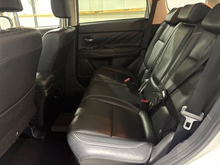 2018 Mitsubishi Outlander - photo 17