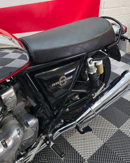 2025 ROYAL ENFIELD Interceptor 650 - photo 15