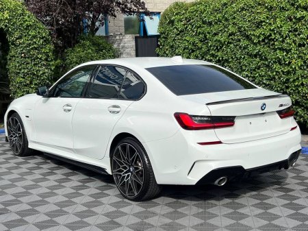 2022 BMW 3-Series - photo 5