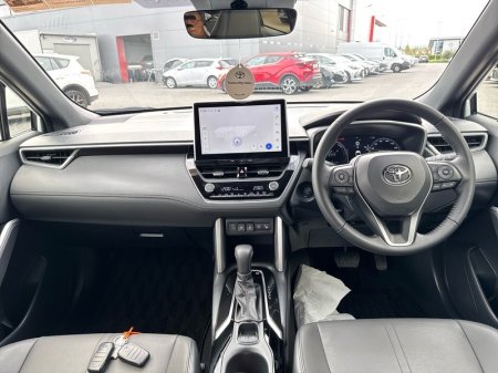 2025 Toyota Corolla - photo 8