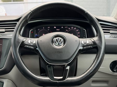 2020 Volkswagen Tiguan - photo 12
