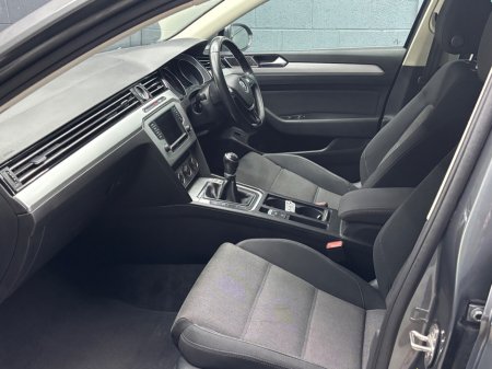 2017 Volkswagen Passat - photo 13
