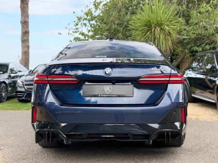 2025 BMW 5-Series - photo 6