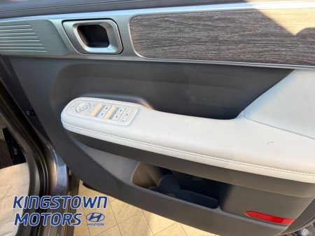 2025 Hyundai Santa Fe - photo 8