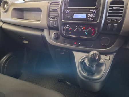 2020 Renault Trafic - photo 15