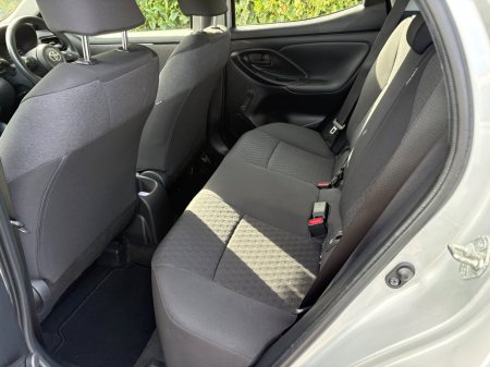 2021 Toyota Yaris - photo 7