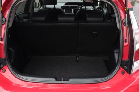 2015 Toyota Aqua - photo 18