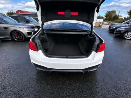2019 BMW 5-Series - photo 10