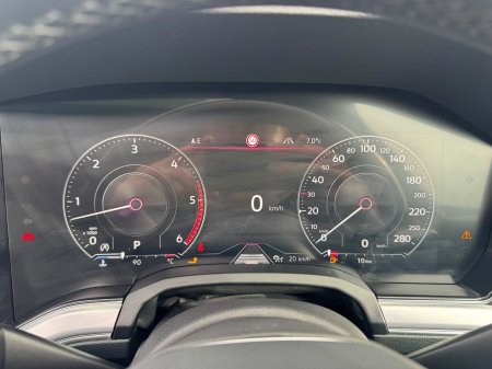 2021 Volkswagen Touareg - photo 11