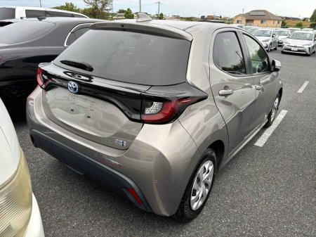 2022 Toyota Yaris - photo 2