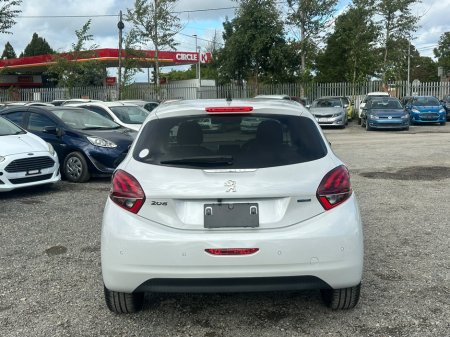 2017 Peugeot 208 - photo 5