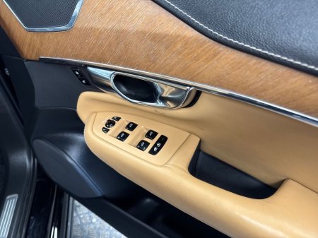 2020 Volvo XC90 - photo 12