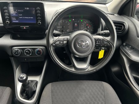 2022 Toyota Yaris - photo 9