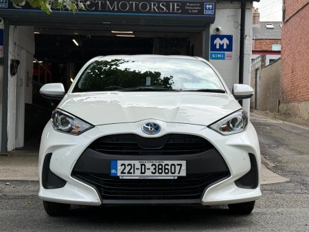 2022 Toyota Yaris - photo 2