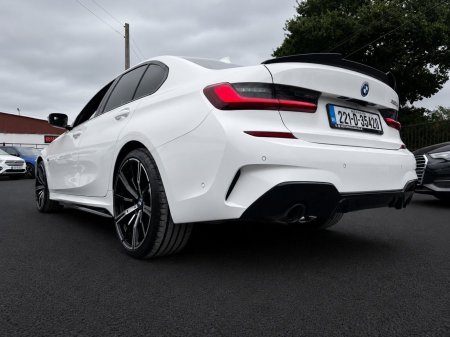 2022 BMW 3-Series - photo 3