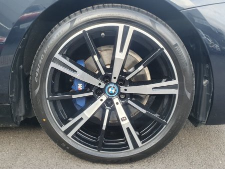 2024 BMW 5-Series - photo 14