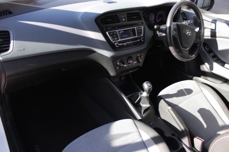 2016 Hyundai i20 - photo 19