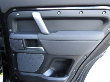 2023 Land Rover Defender - photo 40