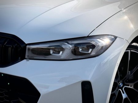 2025 BMW 3-Series - photo 21