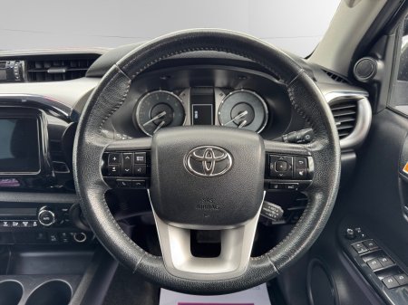 2021 Toyota Hilux - photo 12