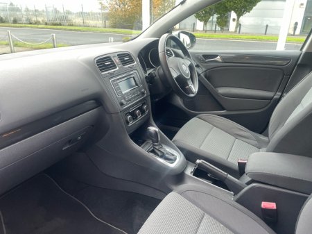 2011 Volkswagen Golf - photo 2