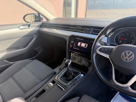 2021 Volkswagen Passat - photo 10