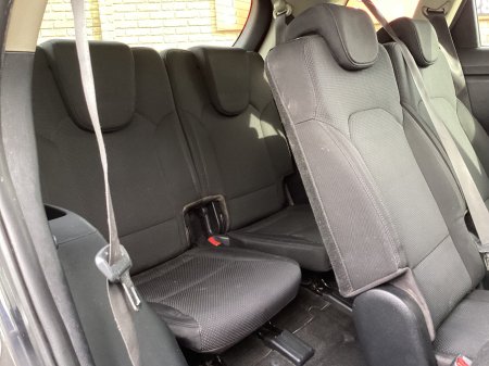 2016 Kia Carens - photo 13