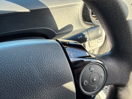 2017 Toyota Aqua - photo 24