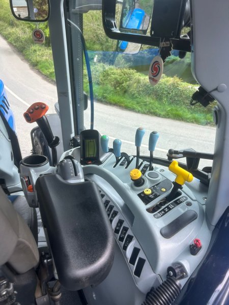 2021 New Holland T7.210 - photo 21