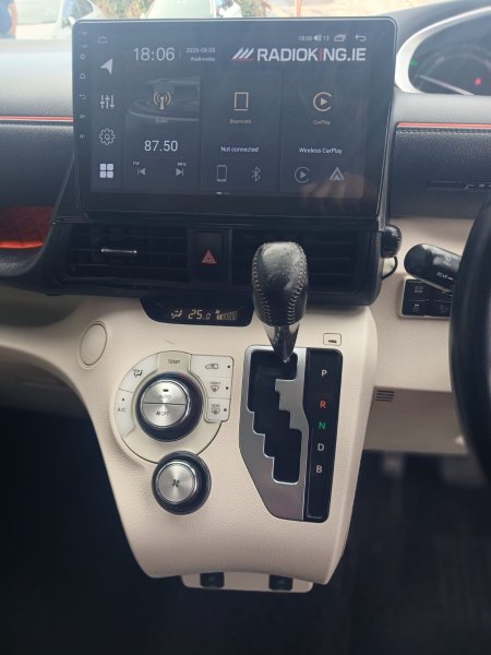2017 Toyota Sienta - photo 13