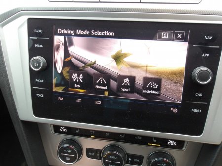 2019 Volkswagen Passat - photo 12