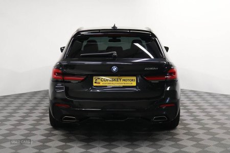 2023 BMW 5-Series - photo 6