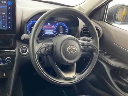 2025 Toyota Yaris Cross - photo 9