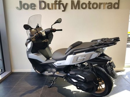 2026 BMW C 400 GT - photo 6