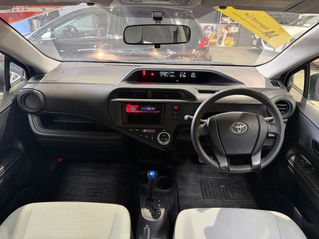 2017 Toyota Aqua - photo 18