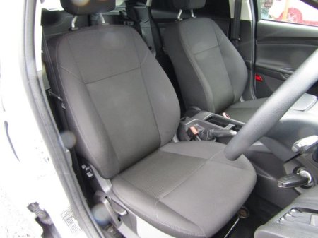 2017 Ford Focus - photo 14