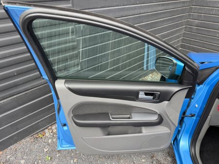 2011 Ford Focus - photo 18