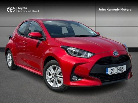 2023 Toyota Yaris 1.5 HYBRID LUNA