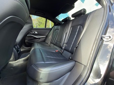 2021 BMW 3-Series - photo 21