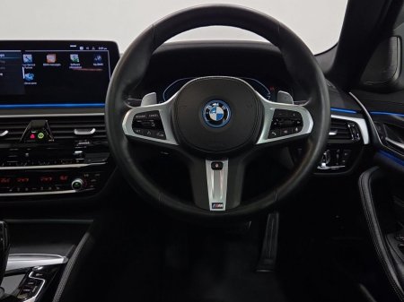 2022 BMW 5-Series - photo 5