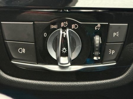 2022 BMW 5-Series - photo 23
