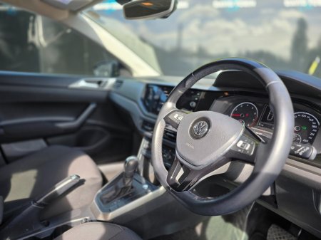 2019 Volkswagen Polo - photo 2