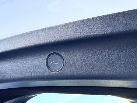 2023 Tesla Model Y - photo 20
