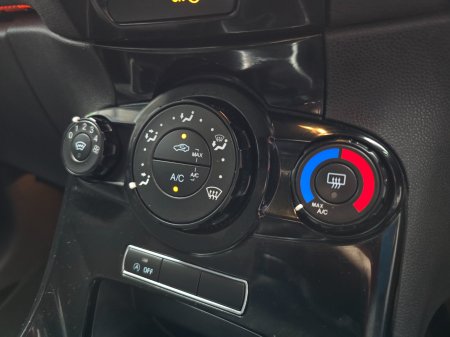 2016 Ford Fiesta - photo 15